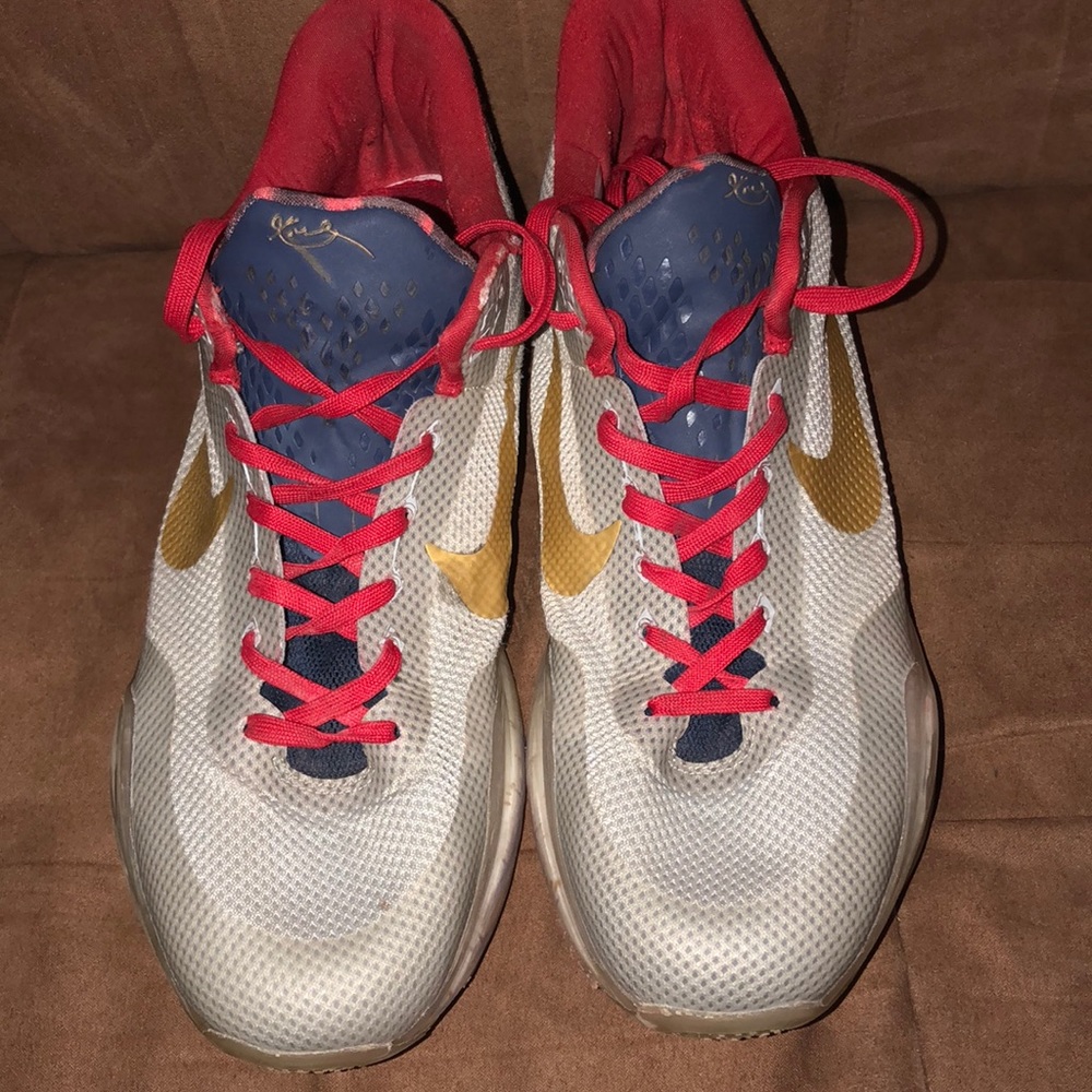 Kobe 10